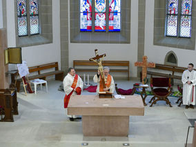 Karfreitgasliturgie und Karfreitagsprozession in Naumburg (Foto: Karl-Franz Thiede)